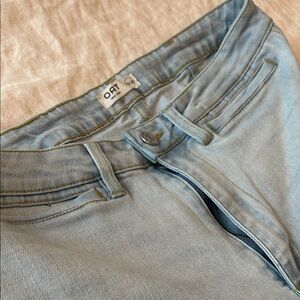 NEW LISTING! LIKE NEW! Women's Light Wash Jeans